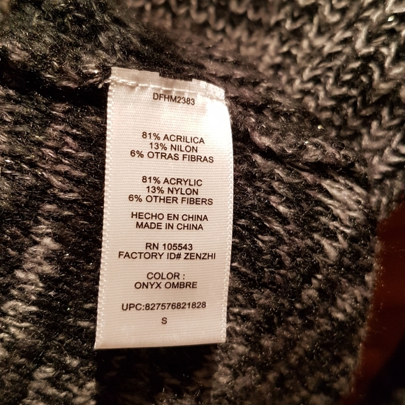 Daisy Fuentes V-neck Button Knit Cardigan - Picture 4 of 6